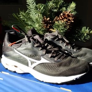 Mizuno Running Shoes